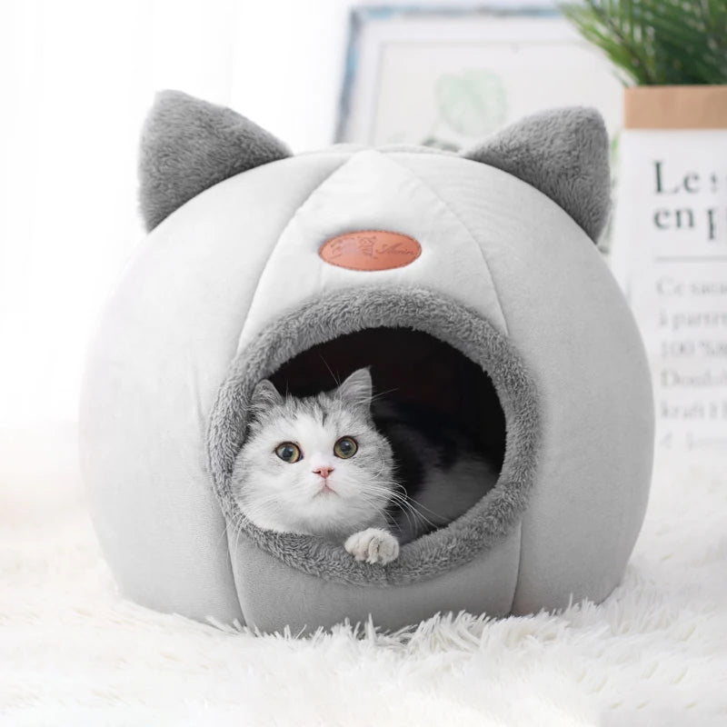 Nid caverne cosy en peluche pour chat — chaleur et intimité