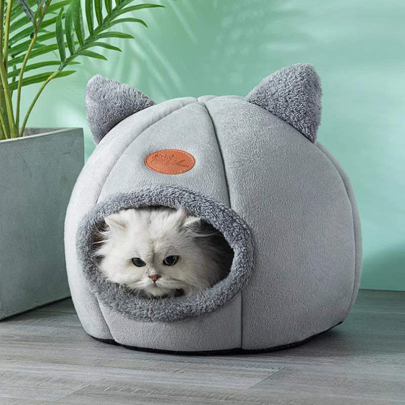 Nid caverne cosy en peluche pour chat — chaleur et intimité