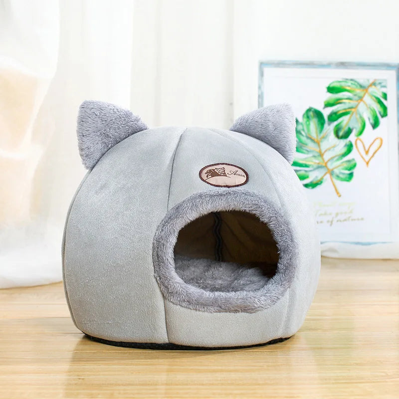 Nid caverne cosy en peluche pour chat — chaleur et intimité