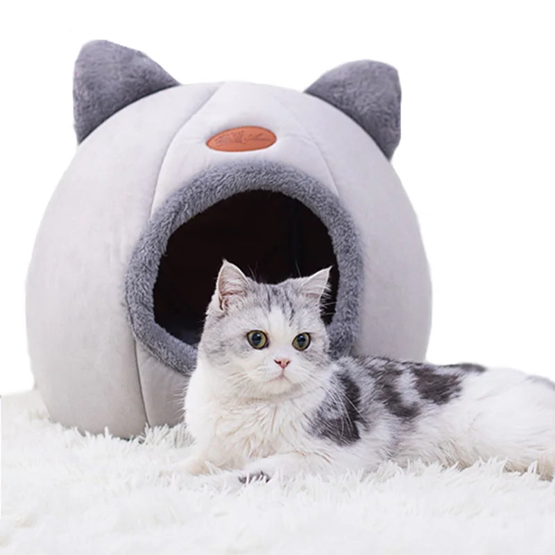 Nid caverne cosy en peluche pour chat — chaleur et intimité