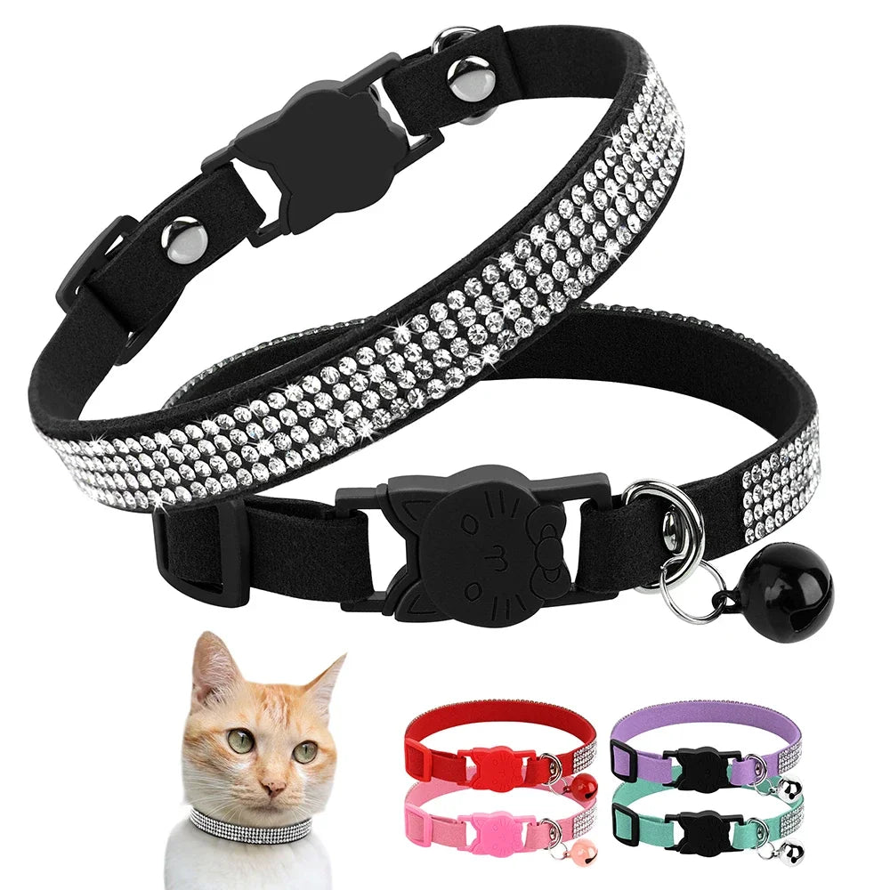 Collier chat rose suédine — strass & grelot sécurisé