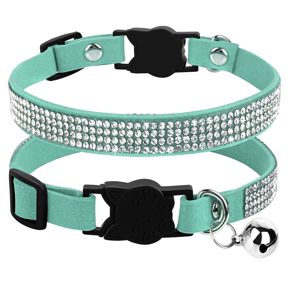 Collier chat rose suédine — strass & grelot sécurisé