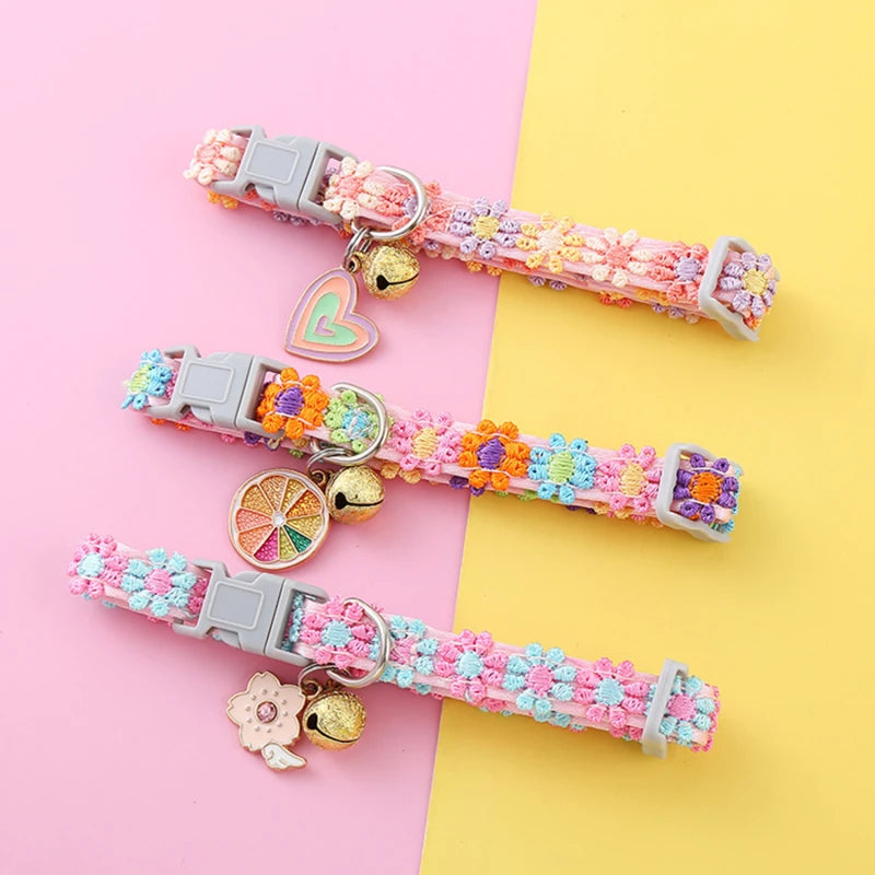Collier chat coloré avec grelot — motif empreintes