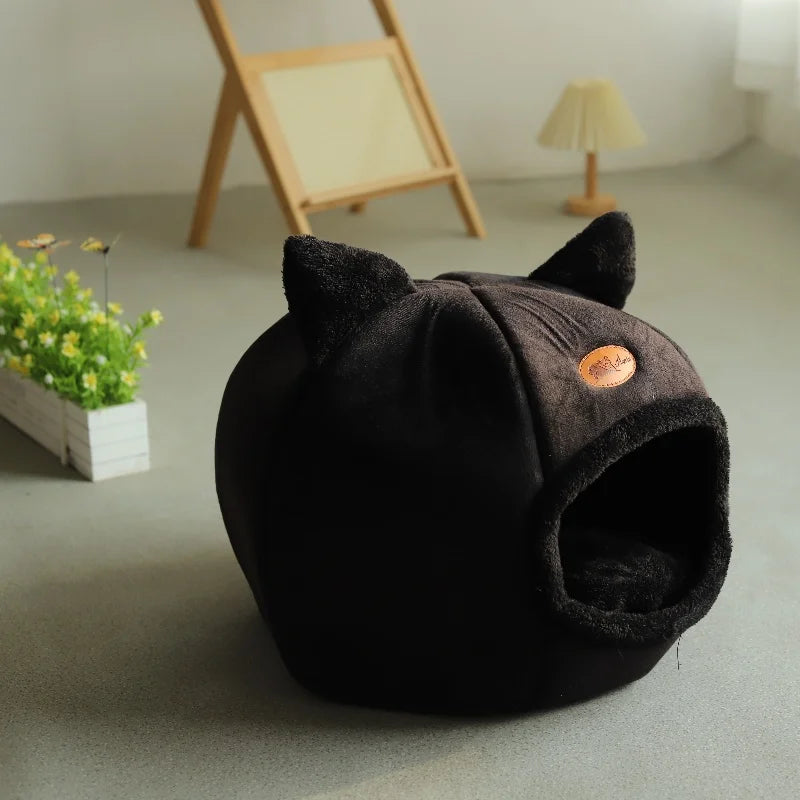 Nid caverne cosy en peluche pour chat — chaleur et intimité