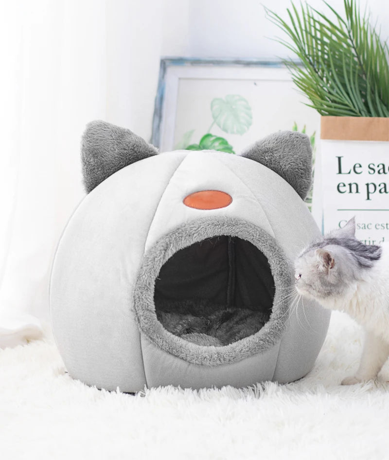 Nid caverne cosy en peluche pour chat — chaleur et intimité